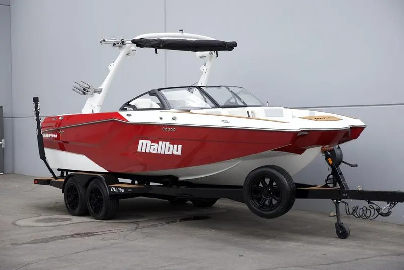 Slide: The Image of Malibu 23 MXZ 2025 - 1