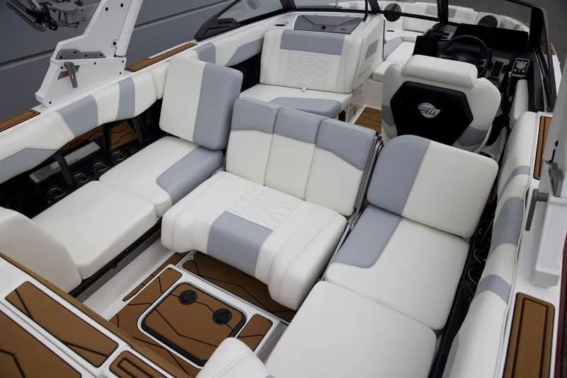 Slide: The Image of Malibu 23 MXZ 2025 - 23