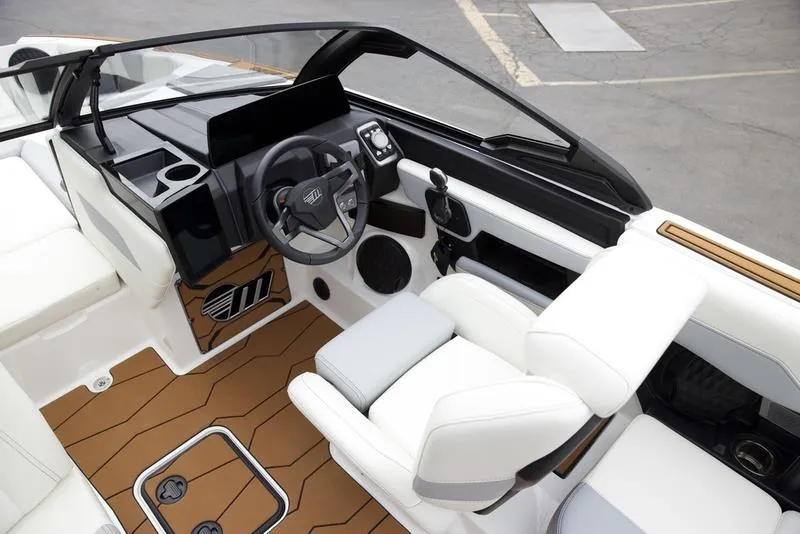 Slide: The Image of Malibu 23 MXZ 2025 - 12