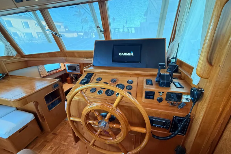 Slide: The Image of Grand Banks 46 Classic 2001 - 21