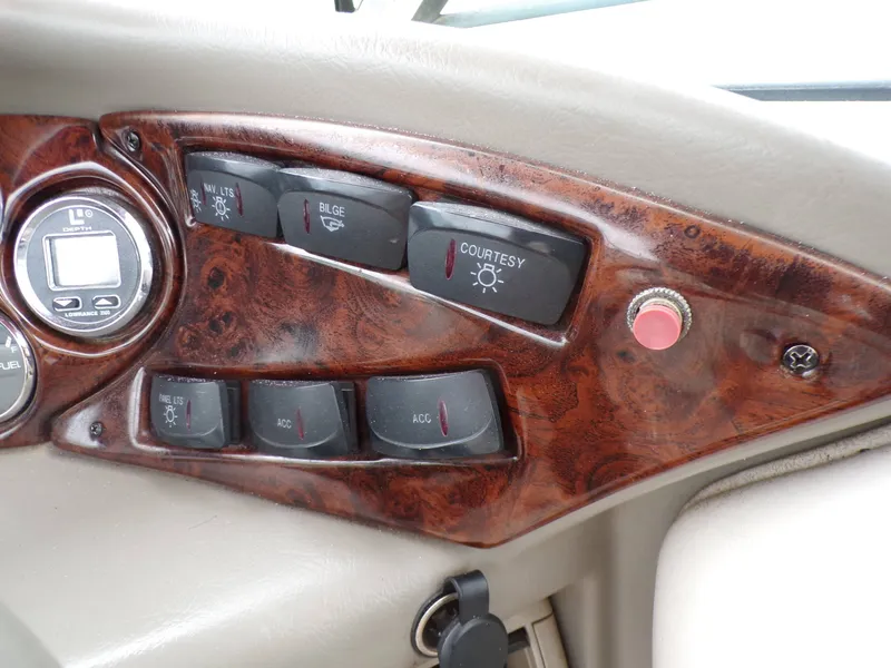 Slide: The Image of Crownline Boats 266BR 2001 - 14