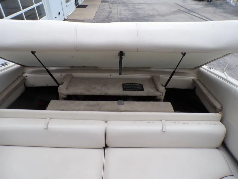 Slide: The Image of Crownline Boats 266BR 2001 - 9