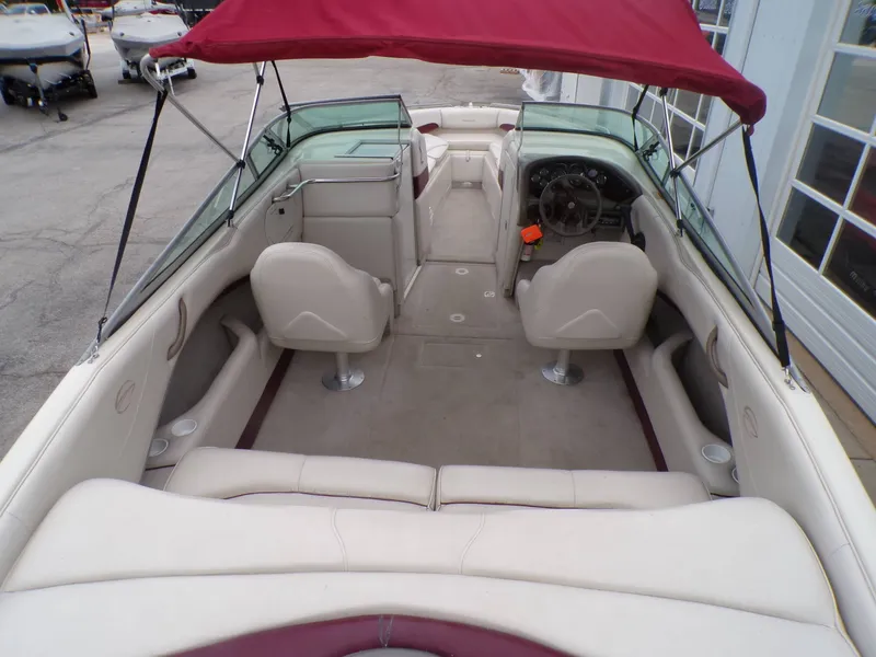Slide: The Image of Crownline Boats 266BR 2001 - 5