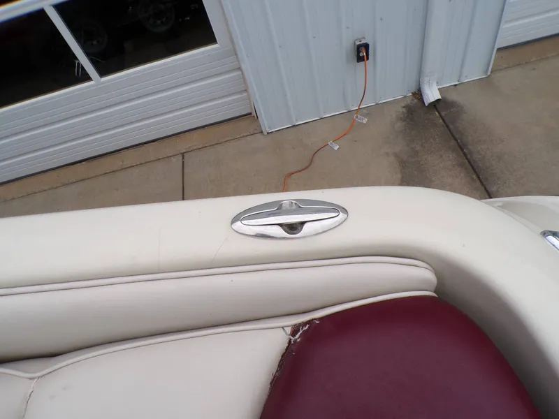 Slide: The Image of Crownline Boats 266BR 2001 - 22