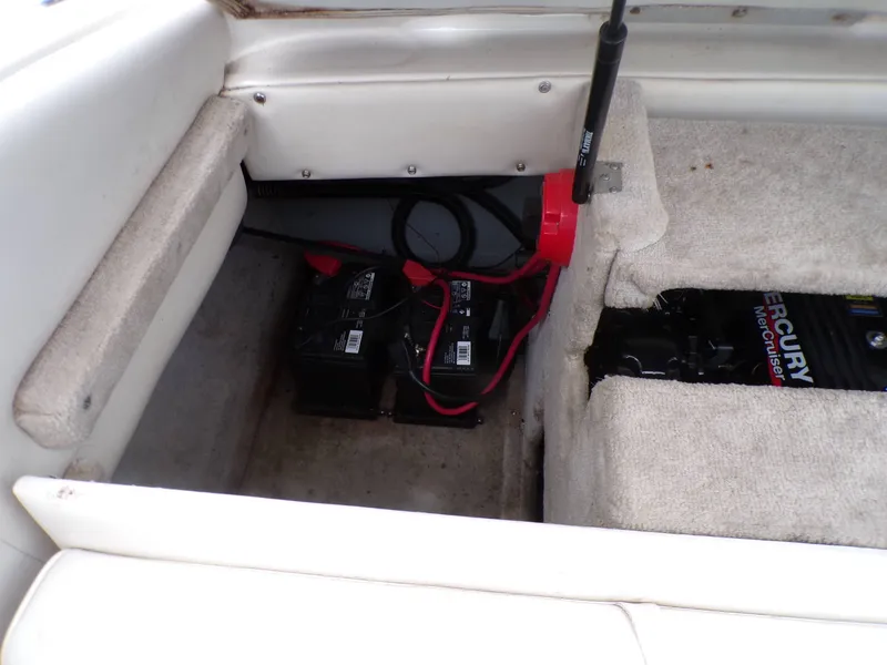 Slide: The Image of Crownline Boats 266BR 2001 - 20