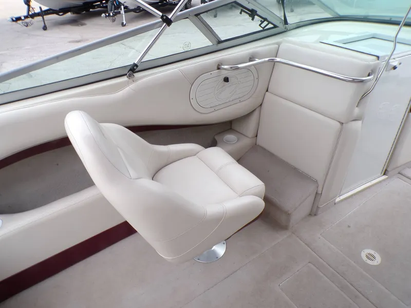 Slide: The Image of Crownline Boats 266BR 2001 - 19