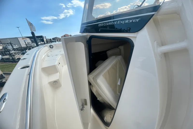 Slide: The Image of Grady-White 281 CE 2025 - 11