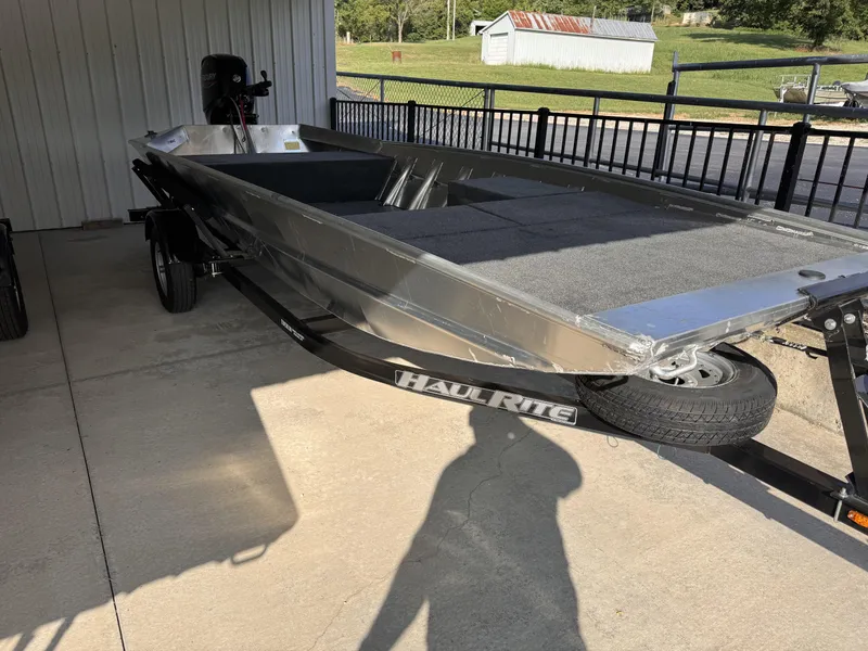 Slide: The Image of Southfork 1652SS Custom Jet Boat 2026 - 6