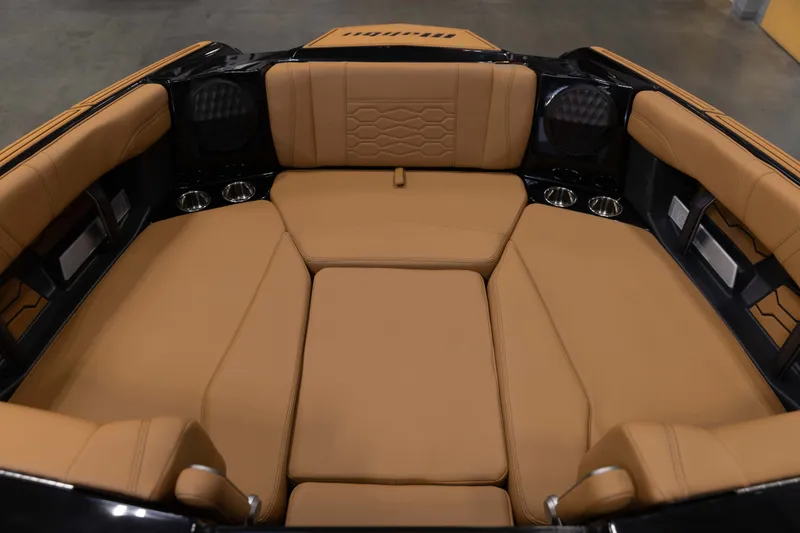 Slide: The Image of Malibu 23 MXZ 2026 - 20
