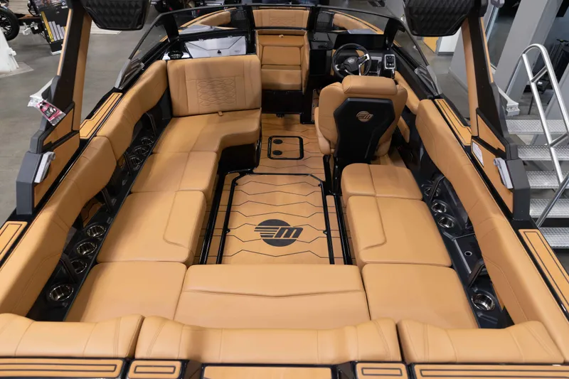 Slide: The Image of Malibu 23 MXZ 2026 - 12