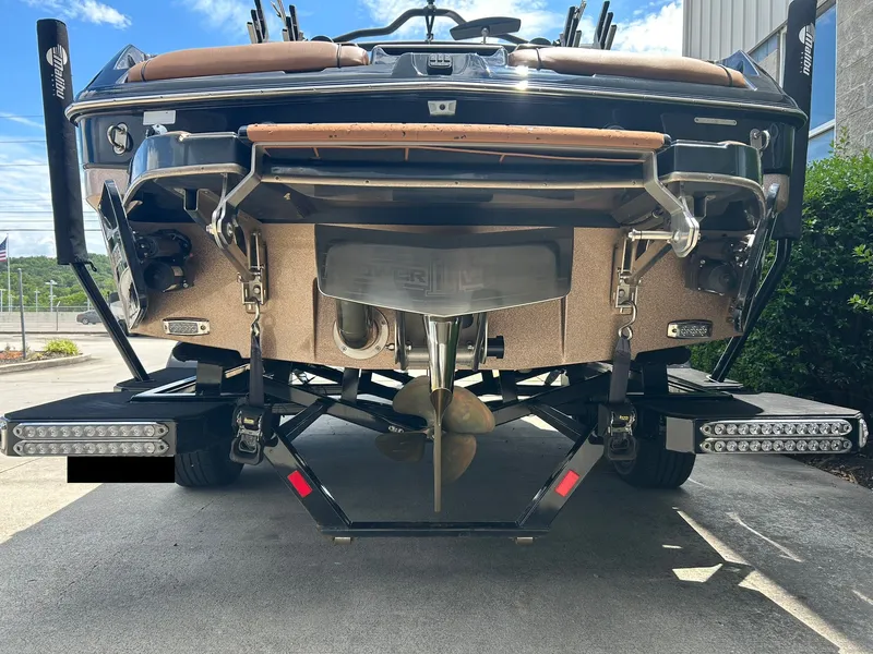 Slide: The Image of Malibu 23LSV 2023 - 5