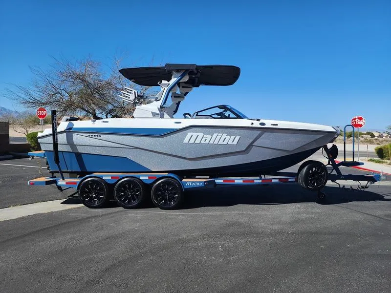 The Image of Malibu M242 2026 - 0