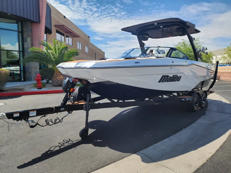 Slide: The Image of Malibu 23 MXZ 2026 - 3