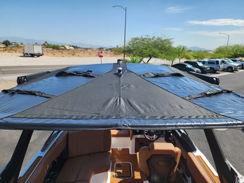 Slide: The Image of Malibu 23 MXZ 2026 - 38