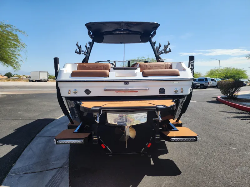 Slide: The Image of Malibu 23 MXZ 2026 - 6