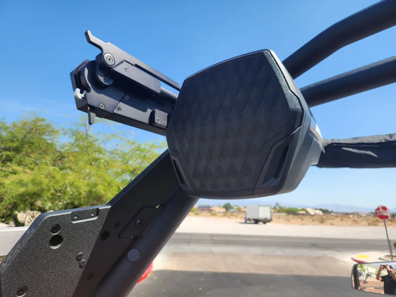 Slide: The Image of Malibu 23 MXZ 2026 - 35