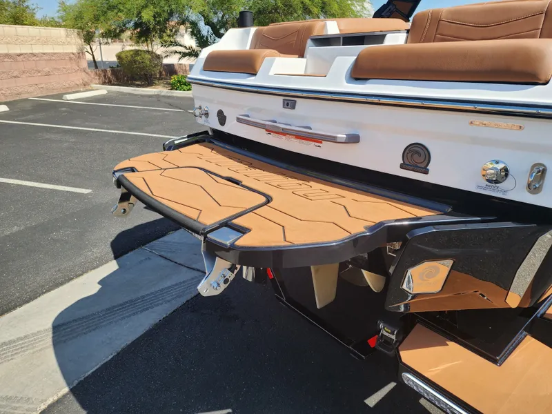 Slide: The Image of Malibu 23 MXZ 2026 - 8