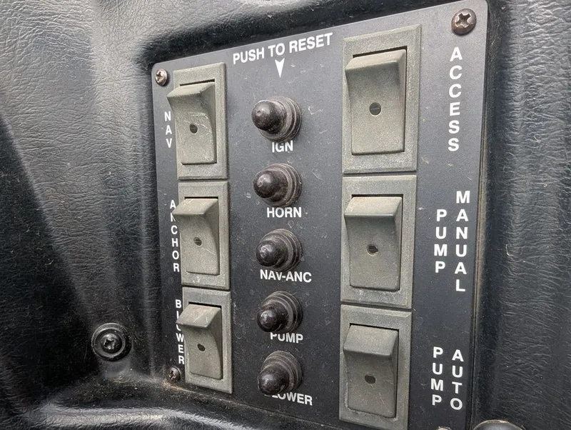 Slide: The Image of MasterCraft ProStar 1990 - 14