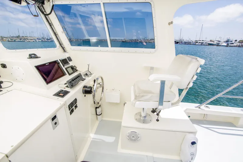 Slide: The Image of Custom Stringari Pilothouse 2005 - 7