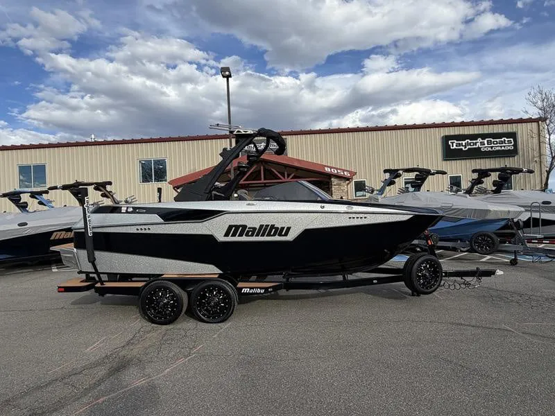 The Image of Malibu M220 2021 - 0