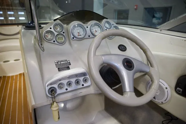 Slide: The Image of Bayliner Marine 2200 RS3 2005 - 18