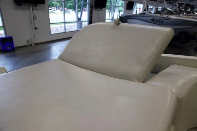 Slide: The Image of Bayliner Marine 2200 RS3 2005 - 20