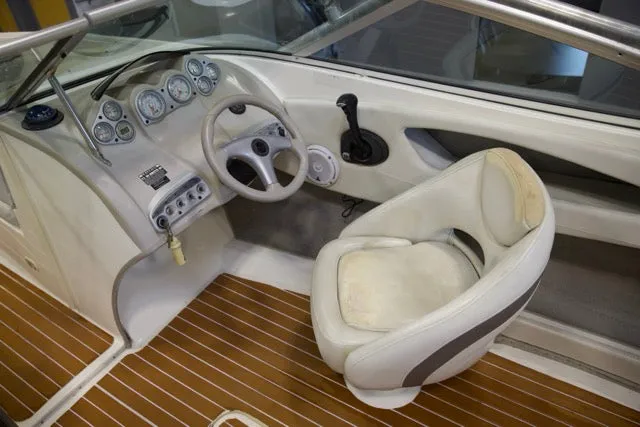 Slide: The Image of Bayliner Marine 2200 RS3 2005 - 14