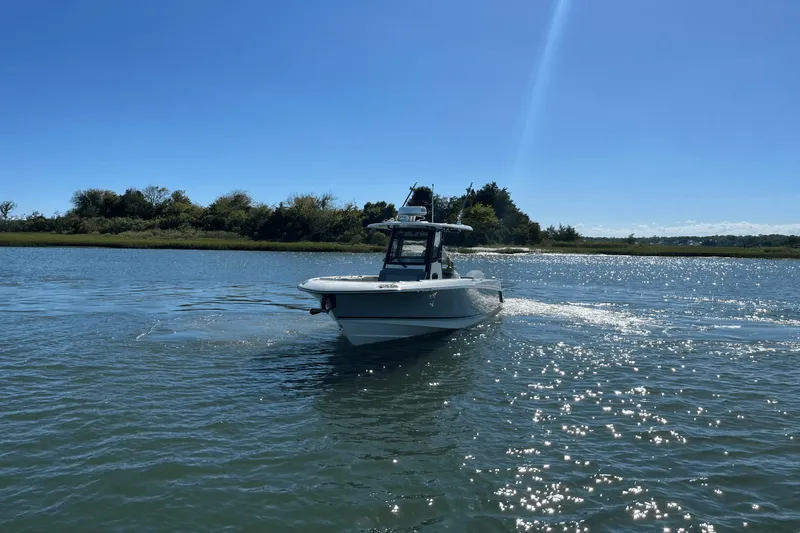 Slide: The Image of Boston Whaler 280 Outrage 2025 - 5