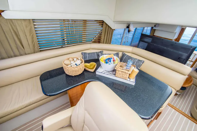 Slide: The Image of Navigator 44 Pilothouse 2005 - 18