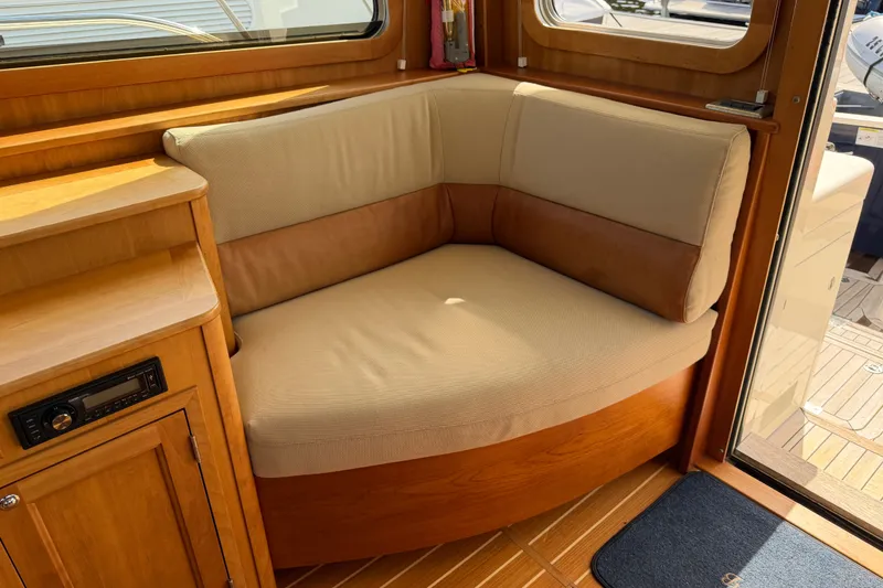 Slide: The Image of Sabre 40 Sedan 2011 - 22