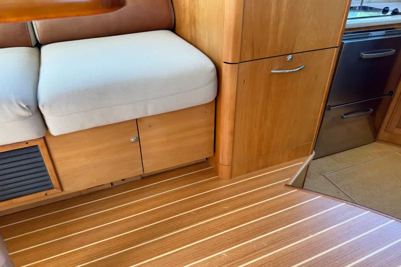 Slide: The Image of Sabre 40 Sedan 2011 - 26