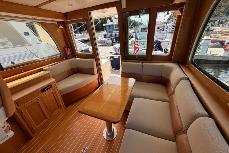 Slide: The Image of Sabre 40 Sedan 2011 - 20