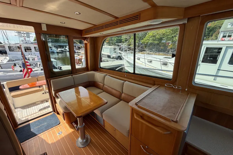 Slide: The Image of Sabre 40 Sedan 2011 - 19