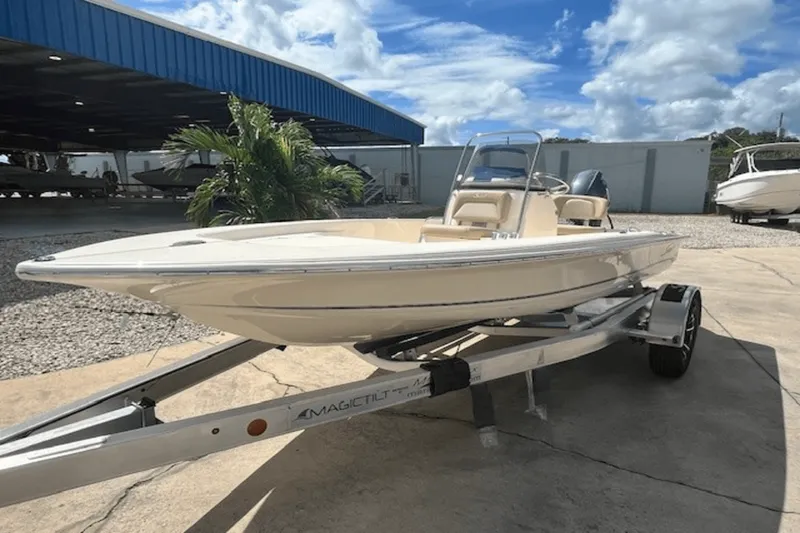 Slide: The Image of Scout 177 Sport 2025 - 2