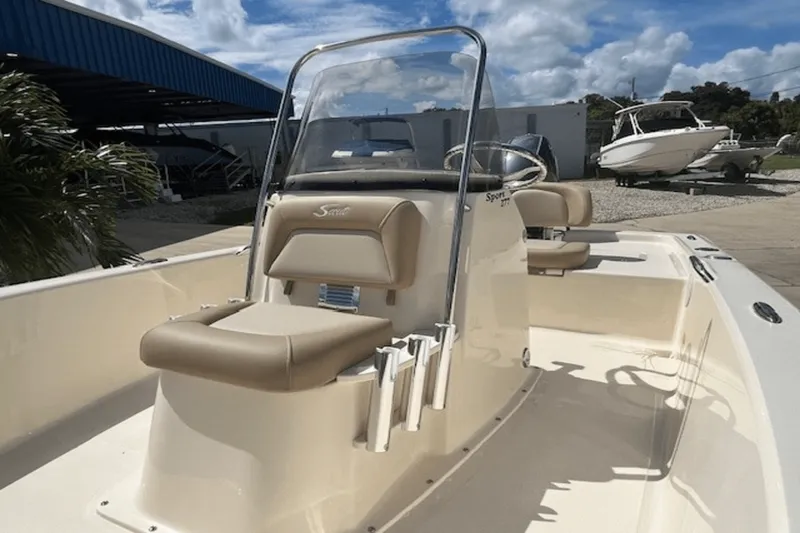 Slide: The Image of Scout 177 Sport 2025 - 6