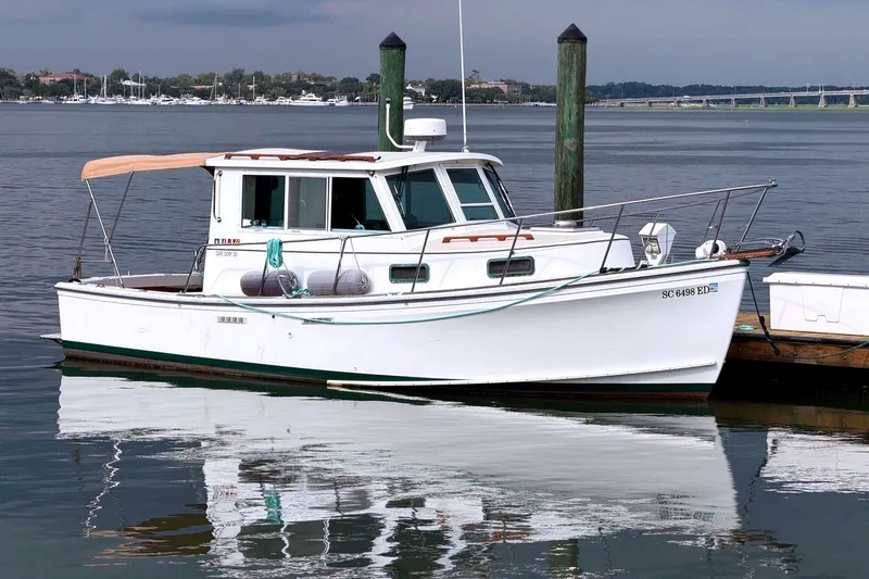 The Image of Cape Dory Downeast 1990 - 0