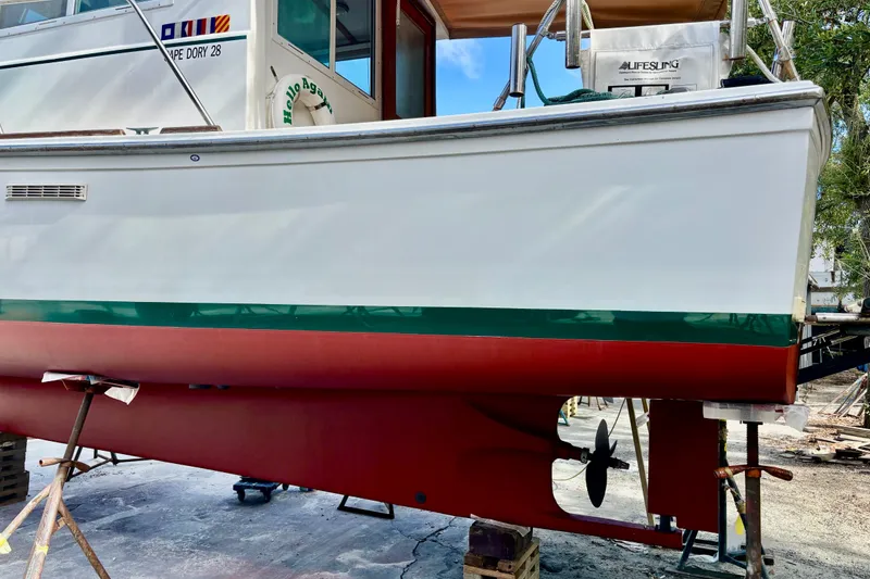 Slide: The Image of CAPE DORY 28 Cruiser 1990 - 13