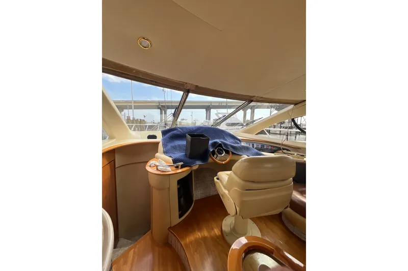Slide: The Image of Azimut 55E 2006 - 13