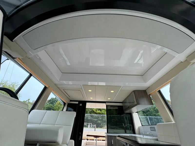 Slide: The Image of Regal 38 Grande Coupe 2020 - 144