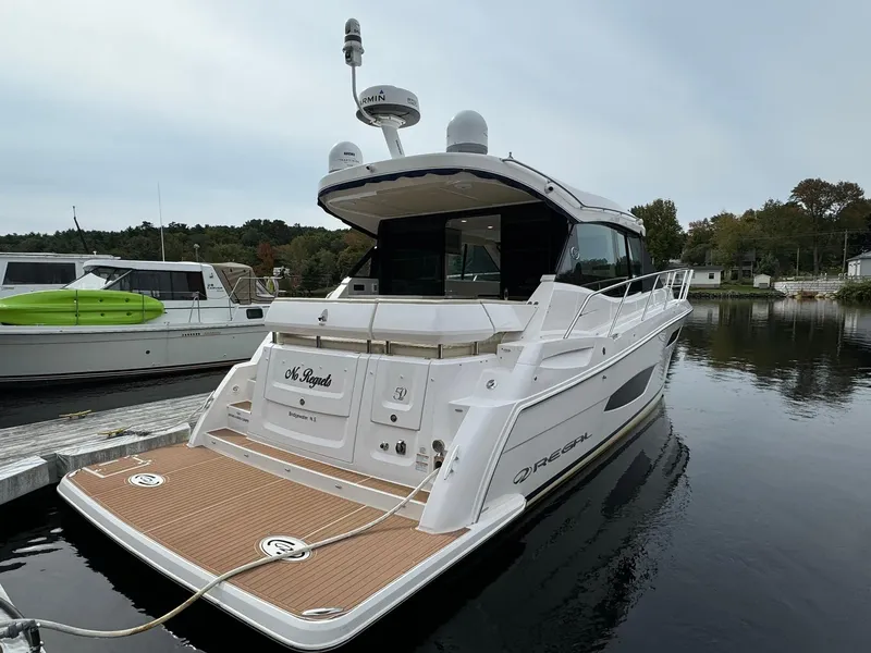 Slide: The Image of Regal 38 Grande Coupe 2020 - 31