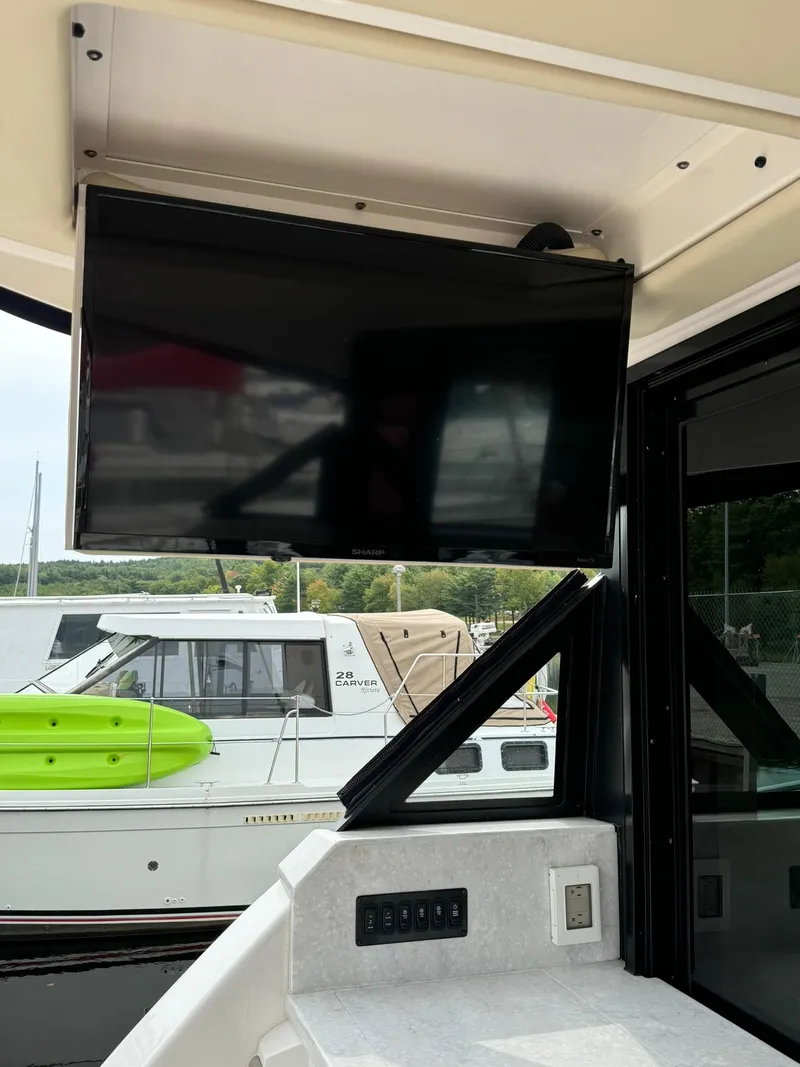 Slide: The Image of Regal 38 Grande Coupe 2020 - 61