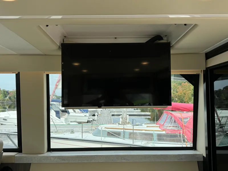 Slide: The Image of Regal 38 Grande Coupe 2020 - 76