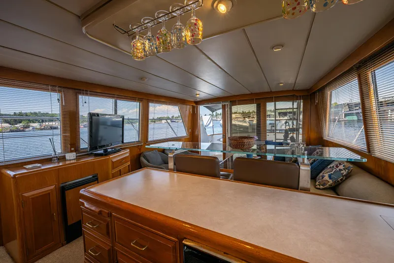 Slide: The Image of Ocean Alexander 520 Pilothouse 1991 - 14
