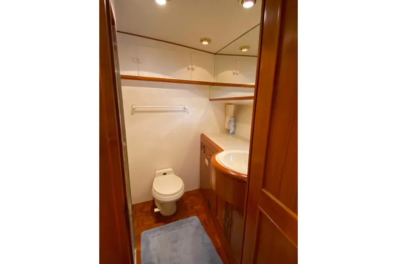 Slide: The Image of Ocean Alexander 520 Pilothouse 1991 - 31