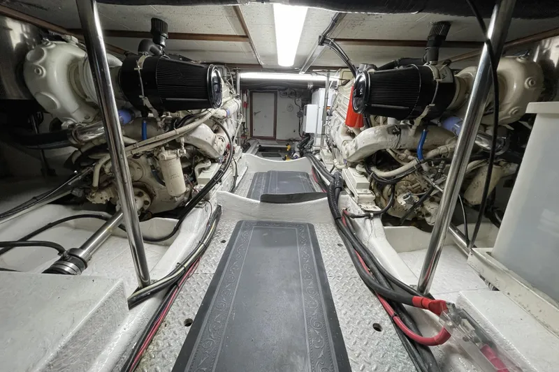 Slide: The Image of Ocean Alexander 520 Pilothouse 1991 - 40