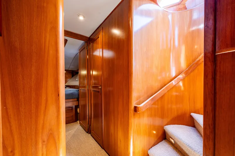 Slide: The Image of Ocean Alexander 520 Pilothouse 1991 - 27