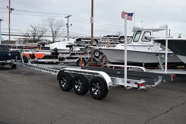 Slide: The Image of Venture Trailers Aluminum Triple Axle Commander Series COM-12600 2026 - 7