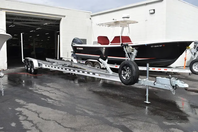 Slide: The Image of Venture Trailers Aluminum Triple Axle Commander Series COM-12600 2026 - 1