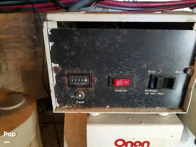 Slide: The Image of Wellcraft 3700 Cozumel 1988 - 6652254