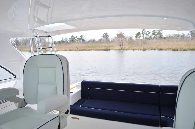 Slide: The Image of GT45X Flybridge 2020 - 23